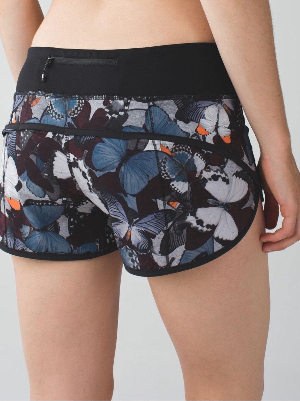 Lululemon Speed Up Low-Rise Lined Short 2.5" Butterfly Size 4